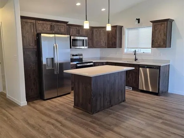 7008 Benji Ln, Horace, ND 58047