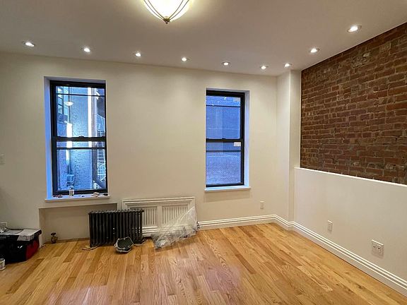 4th image of 231 Lexington Ave APT 4C