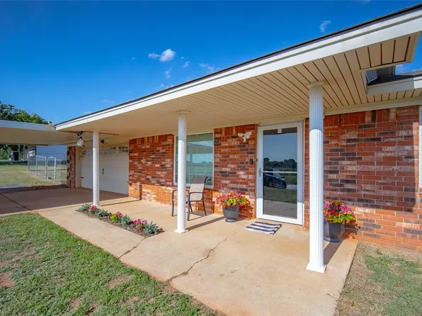 (undisclosed Address), Chickasha, OK 73018