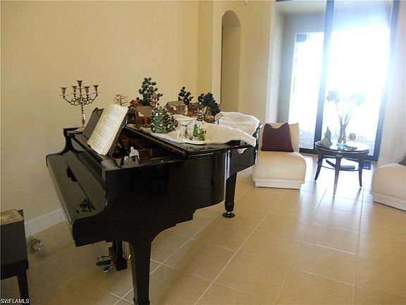 4th image of 12440 Wisteria Dr