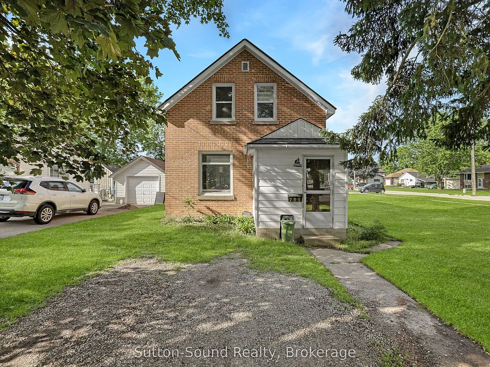 1st image of 705 17th St E