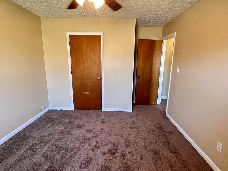 3327 Wood Valley Ct — Photo 23