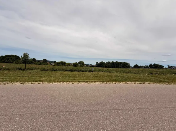 12 Betty Marie Way, Merrimac, WI 53561