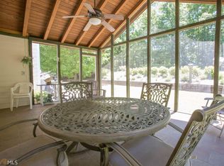 5621 Woolwich Ln NW, Acworth, GA 30101