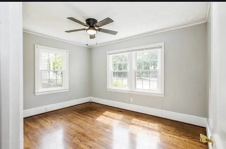 604 Pilot Ave — Photo 3
