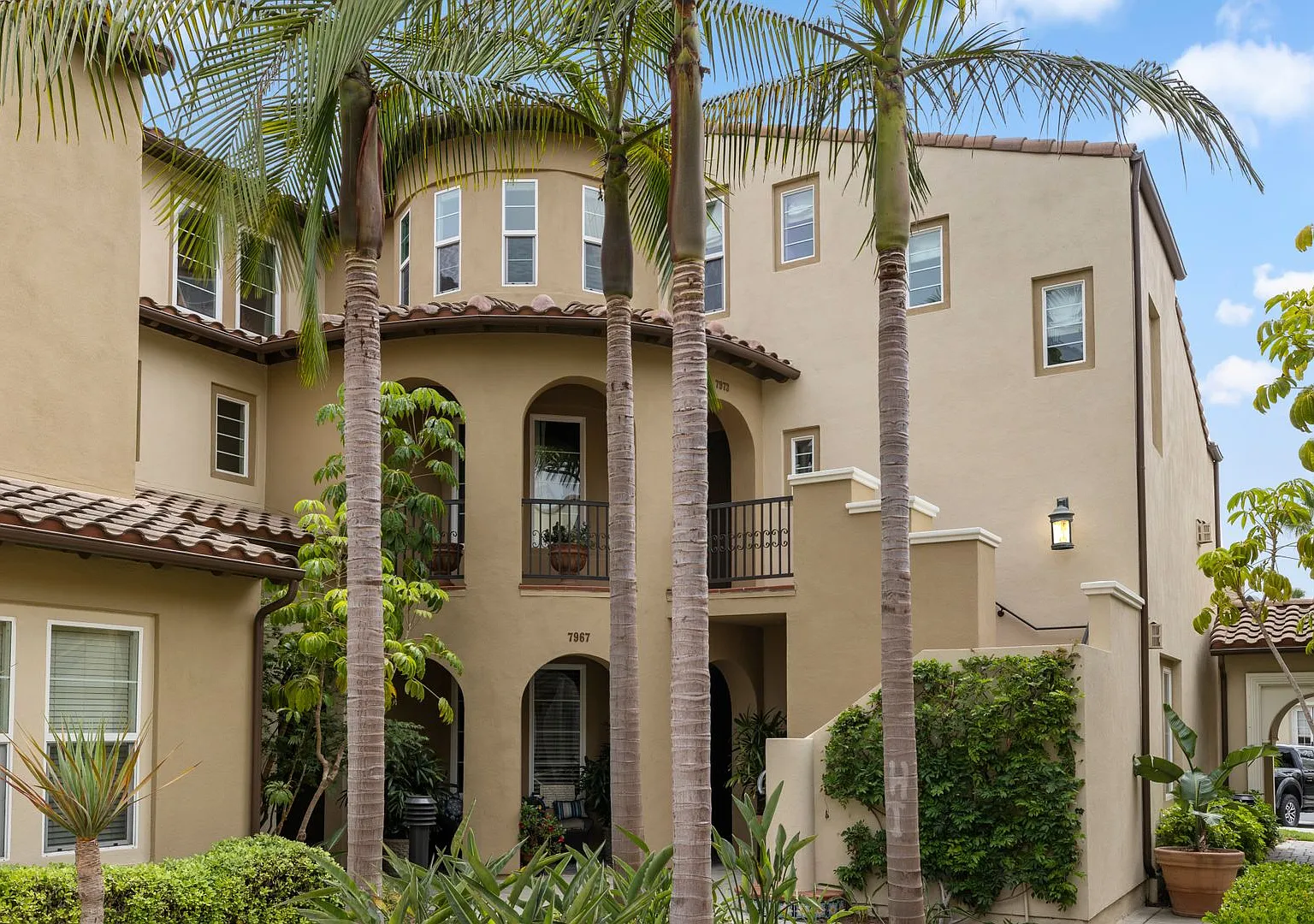 Ocean View Condo in a Gated HB Community — Photo 1