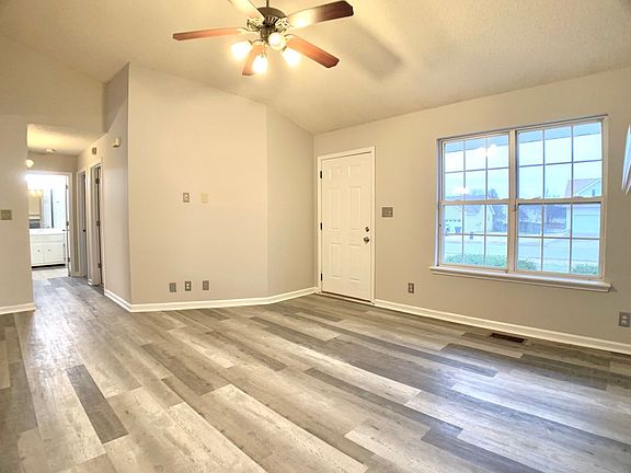 2nd image of 4037 New Grange Cir