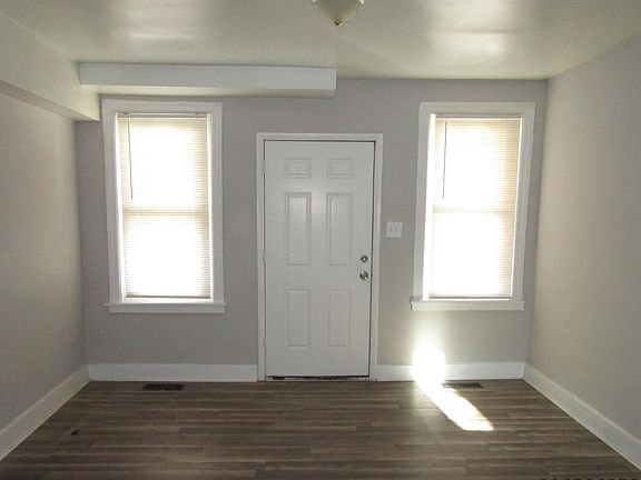 3rd image of 158 W Luray St