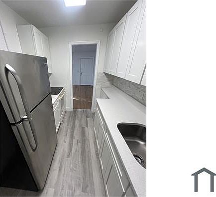 1st image of 821 16th Ave S