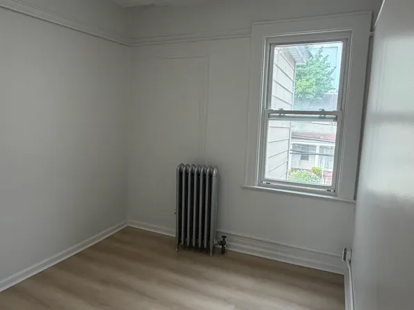 8927 168th St, Jamaica, NY 11432