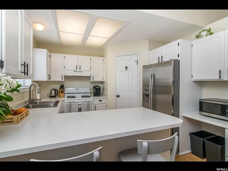 E Chestnut Ridge Dr — Photo 5