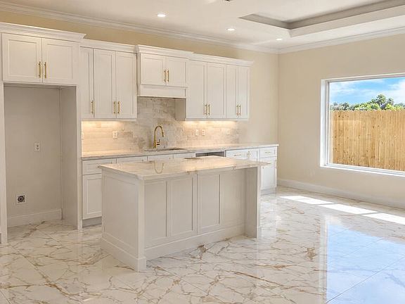5th image of 7322 Saint Catherine Dr