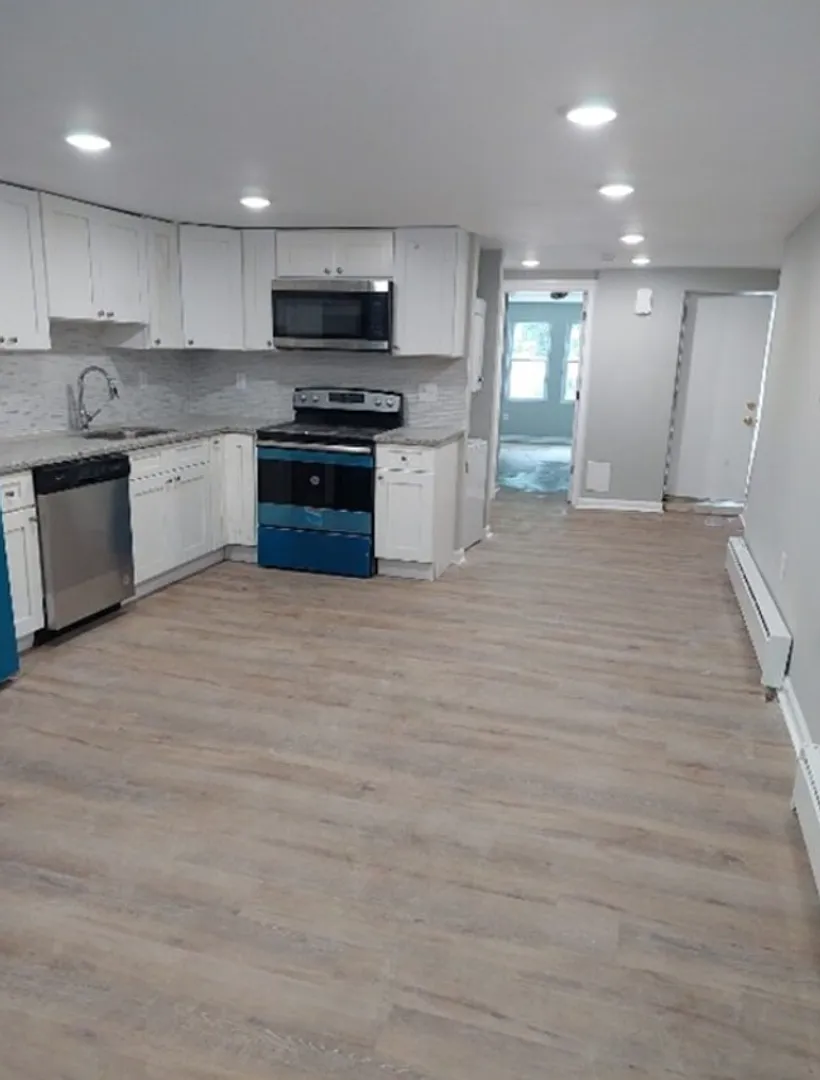 1309 W Wingohocking St — Photo 4