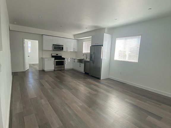 2nd image of 1824 1/2 Thurman Ave #1824-1/2