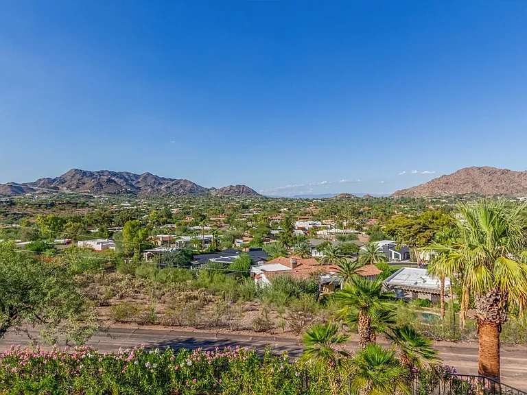 5655 N Camelback Canyon Dr — Photo 87