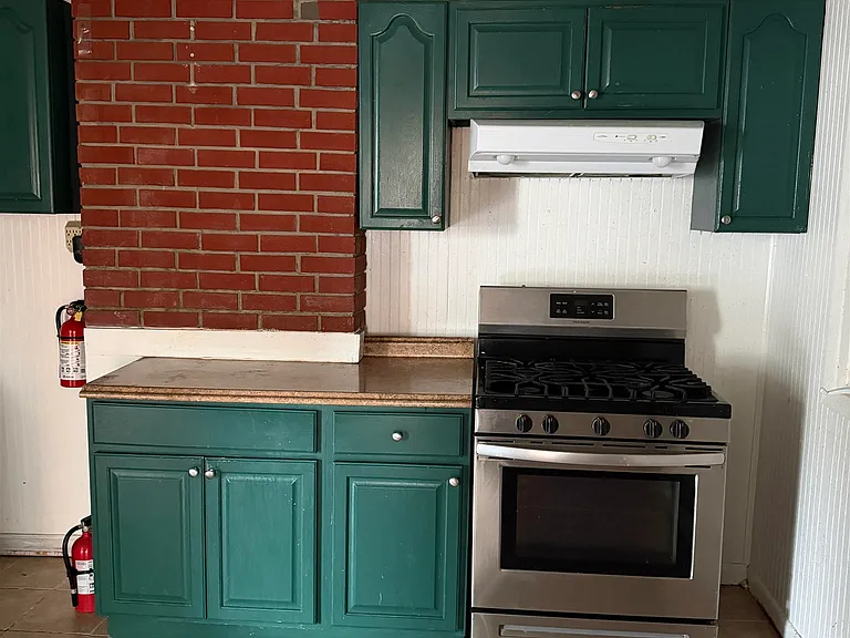 103-105 Devon St #1R — Photo 8