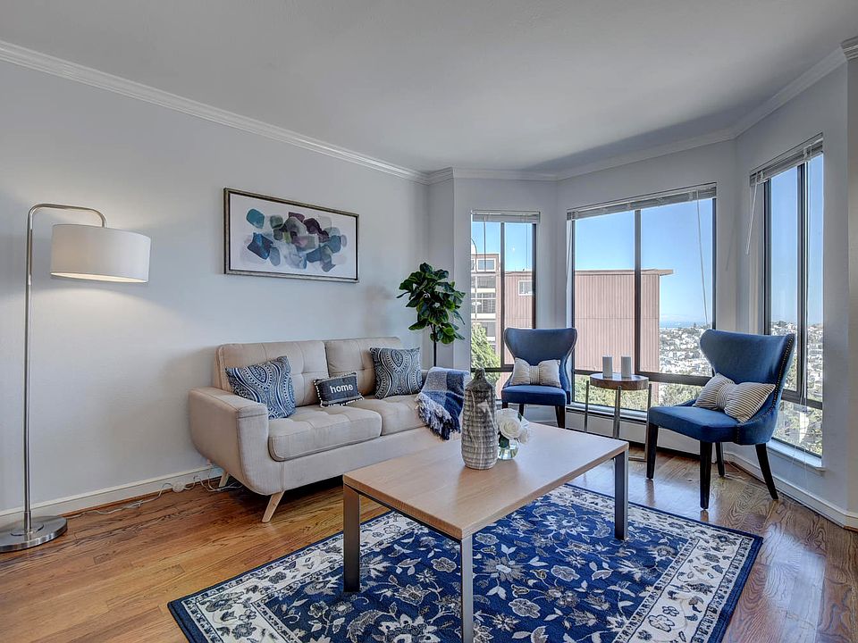 1st image of 536 Roosevelt Way