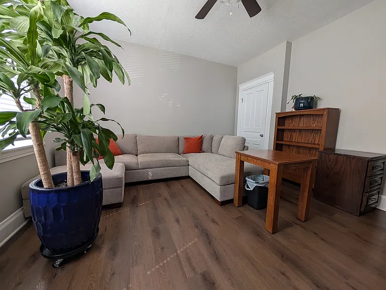 5122 Section Ave — Photo 9