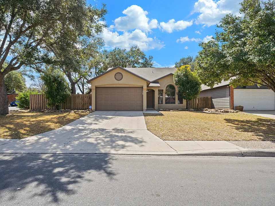 7402 Corian Park Dr