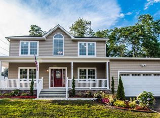 29 Buttonwood Ave #A, Eatontown, NJ 07724