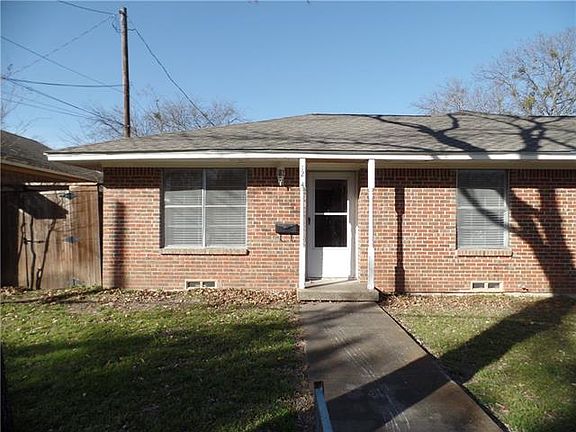 2nd image of 1214 Hall St #1214