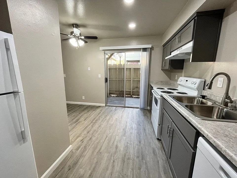 Granada Apartments