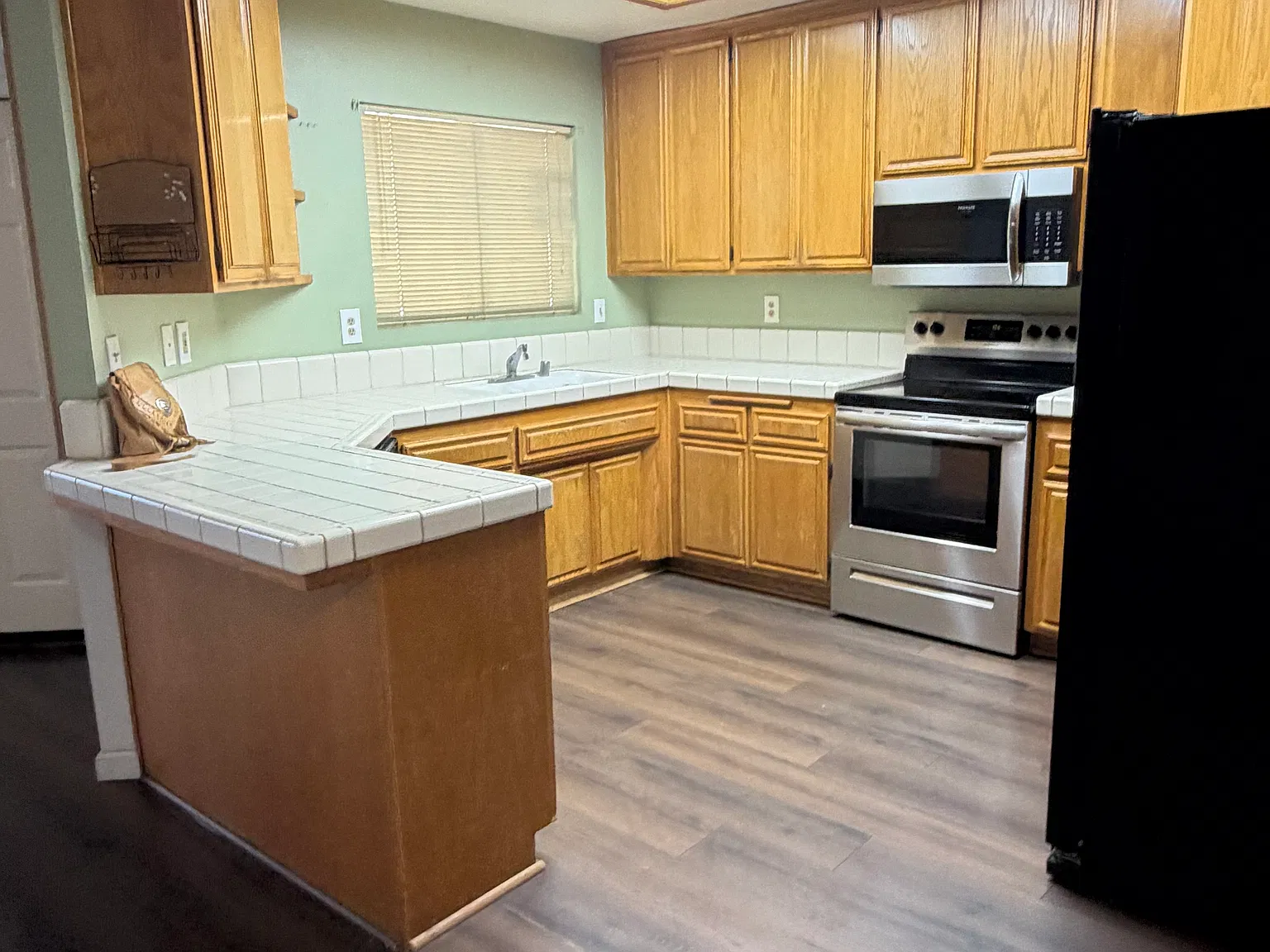 2 bed, 1028 sqft, $2,000 — Photo 2