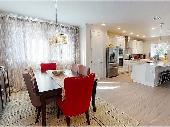 4th image of 309 Windley Dr