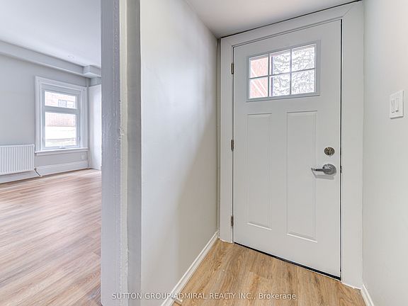 4th image of 167 Collier St #3