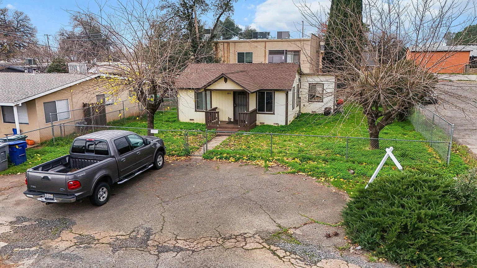 2820 Alfreda Way photo 1