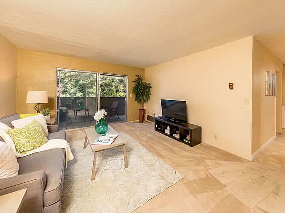 3rd image of 47112 Warm Springs Blvd APT 201