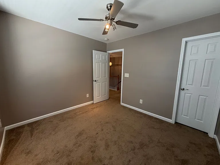 422 Delta Dr — Photo 25