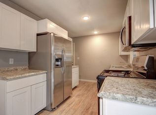 1513 Paula Dr, Champaign, IL
