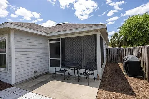 451 SW 251st St Photo 1