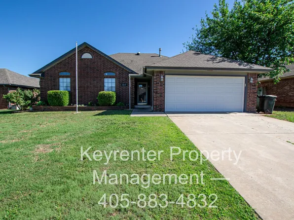 1812 SE 14th St, Moore, OK 73160