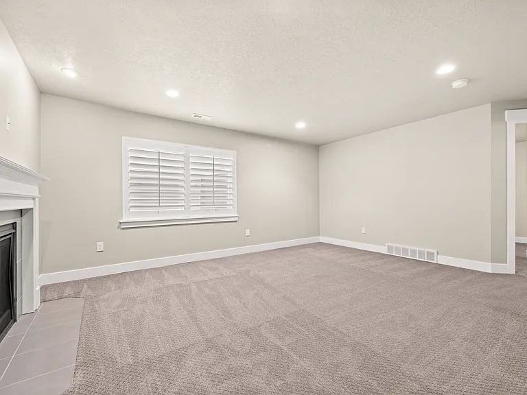 771 E Newfield Dr — Photo 16