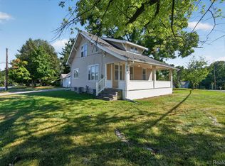 203 Center Rd, Grand Blanc, MI 48439