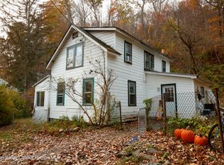 17 Hardenburgh Ln, Rosendale, NY 12472