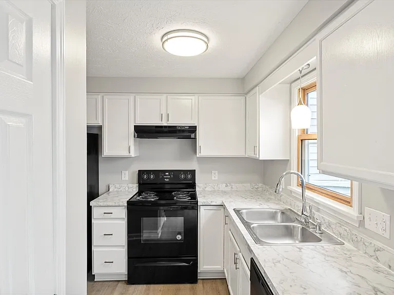 679 Neros Run — Photo 13