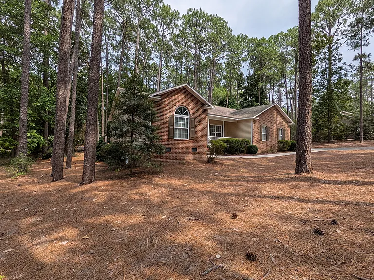 475 Crestview Rd — Photo 44