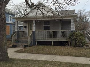 911 W 8th St, Michigan City, IN