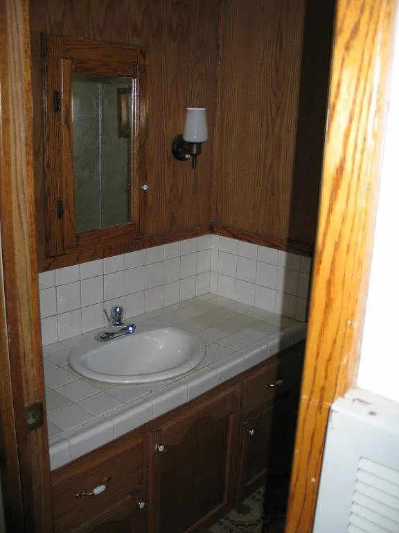 4524 Stark St — Photo 3