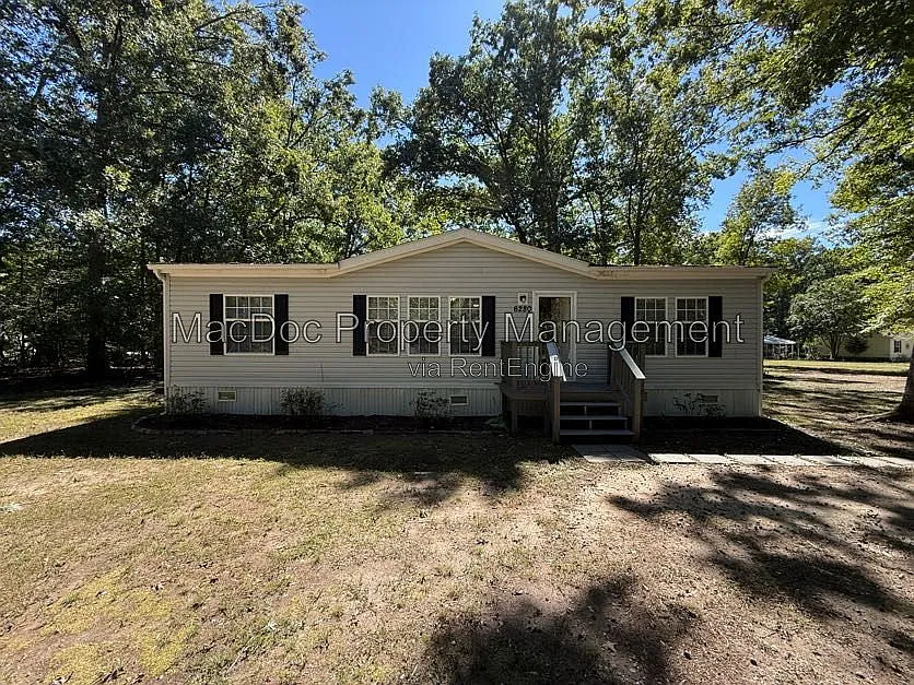3 bed, 2.0 bath, 1344 sqft, $1,895 — Photo 1
