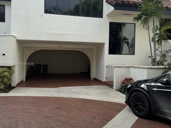 2000 S Bayshore Dr APT 46, Miami, FL 33133