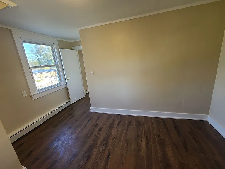 9 Stanley Ave — Photo 15