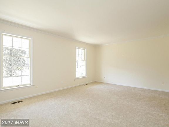 3rd image of 1900 Billy Barton Cir
