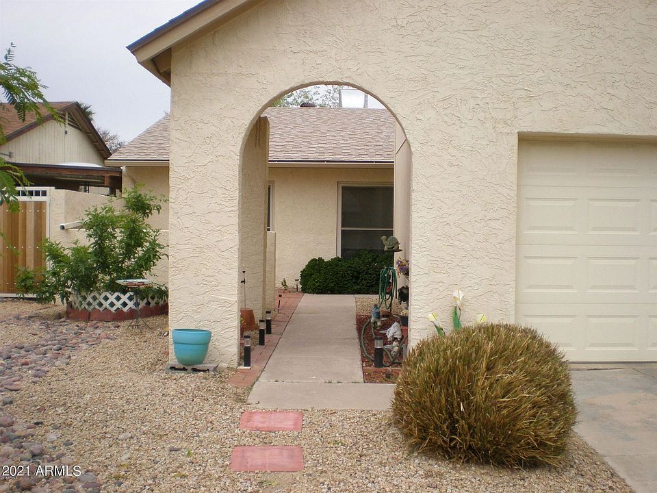 1st image of 4026 W Loma Ln