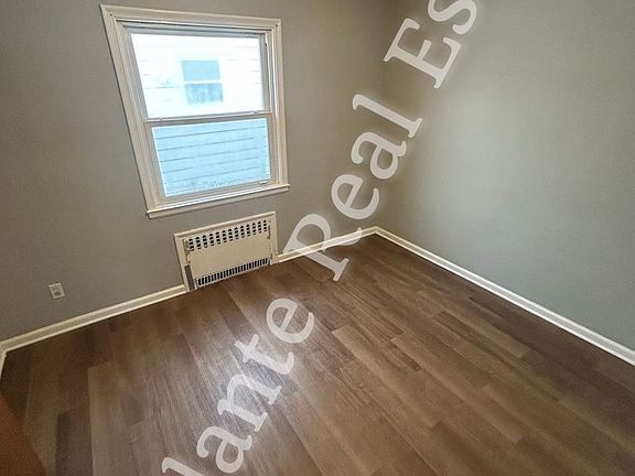 4th image of 4301 Vermaas Ave