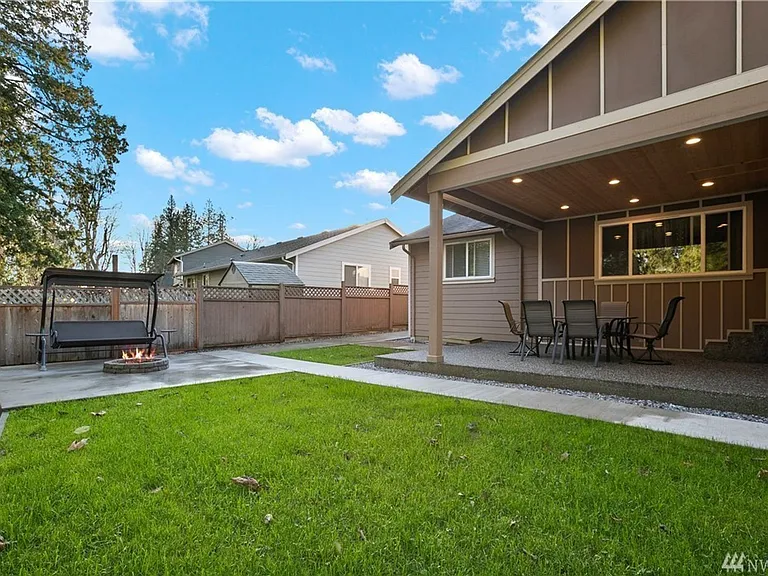 6076 Captains Way — Photo 9