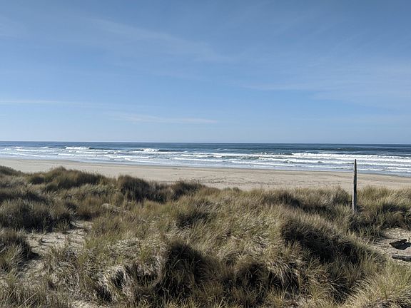 4th image of 1906 NW Oceania Dr